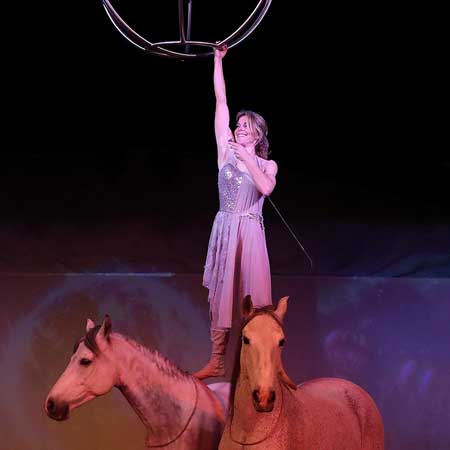 Zagal Cabaret Spectacle repas équestre et voltige La Palmyre Charente Maritime Nouvelle Aquitaine