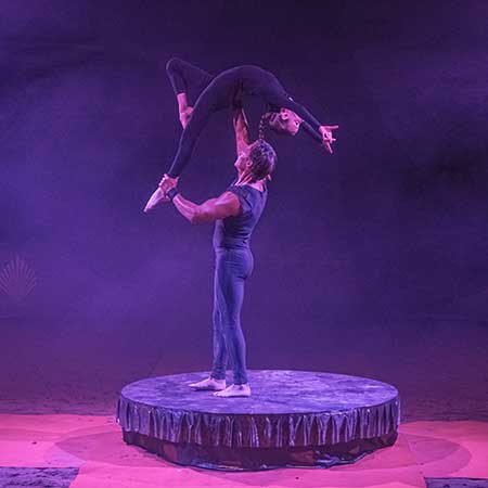 Zagal Cabaret Gaîa Spectacle équestre et voltige La Palmyre Charente Maritime Nouvelle Aquitaine